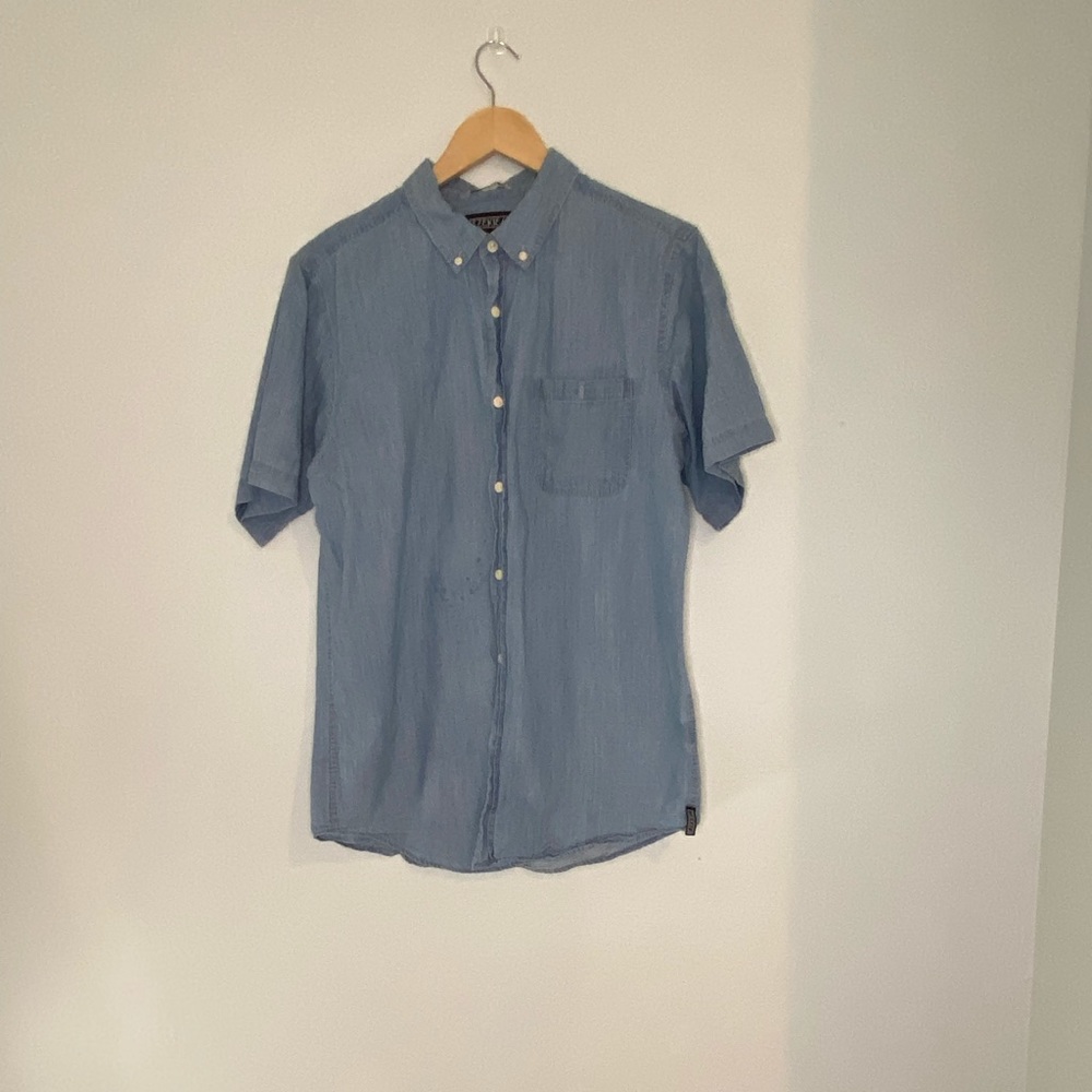 Ezekiel Men’s Short Sleeve Button Down